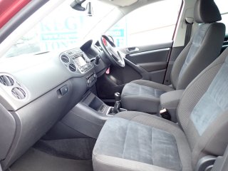 /photos/1992/7469c1fb-1e40-bf1c-a764-a66b47a9a7ca_i320x240.jpg