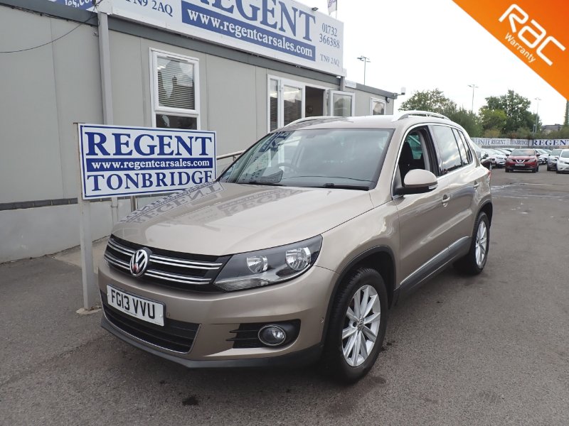 2013 Volkswagen Tiguan SUV 2.0 TDI BlueMotion Tech SE SUV 5dr Diesel Manual 2WD Euro 5 s/s 140 ps