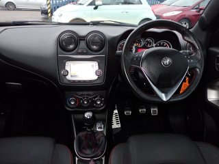 /photos/1992/e0c6b326-b5f4-312e-98d6-d34b72aa2721_i320x240.jpg