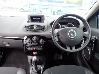 /photos/1992/e45e1fa6-8f70-278b-b9a6-196aebc0b38c_i320x240.jpg